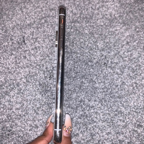 iPhone X - Picture 6 of 6